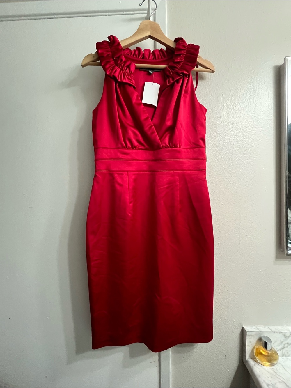 Donna Ricco Red Ruffle Collar Midi Sheath Dress